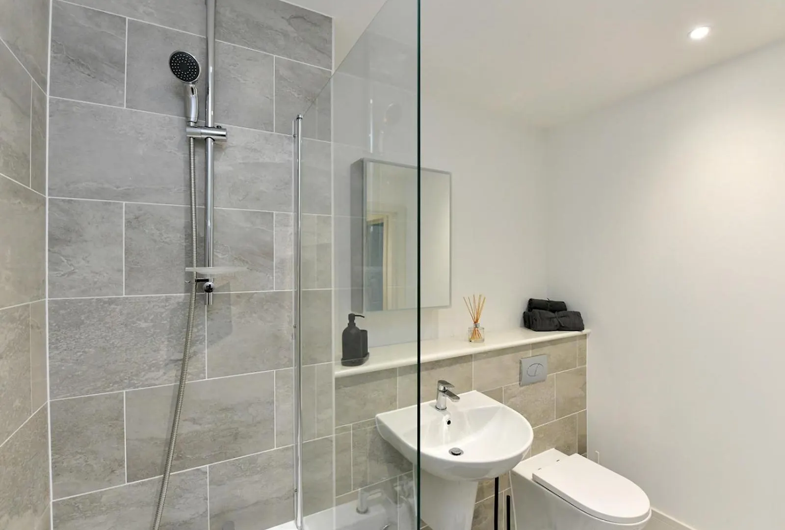 Tatil Evi Pass The Keys Beautiful 3 Bed Town House Villa Cardiff